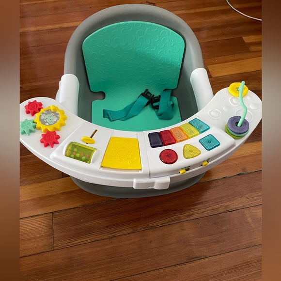 seat and booster - Picture 1 of 1